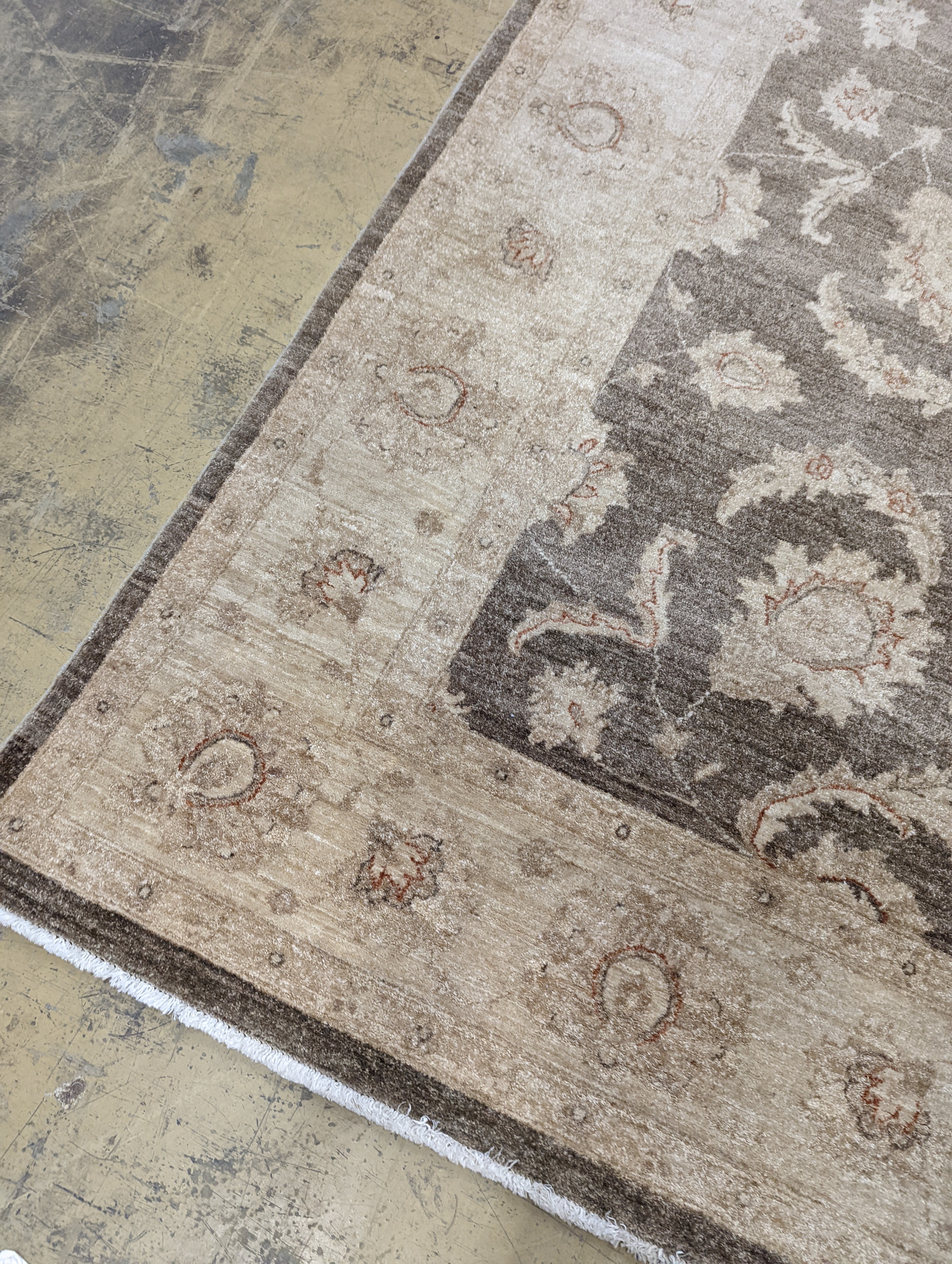 A Zeigler style ivory ground carpet, 300 x 240cm